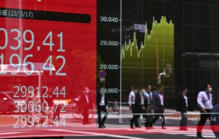 Azijska tržišta: Nikkei prvi put u povijesti zaključio iznad 40.000 bodova