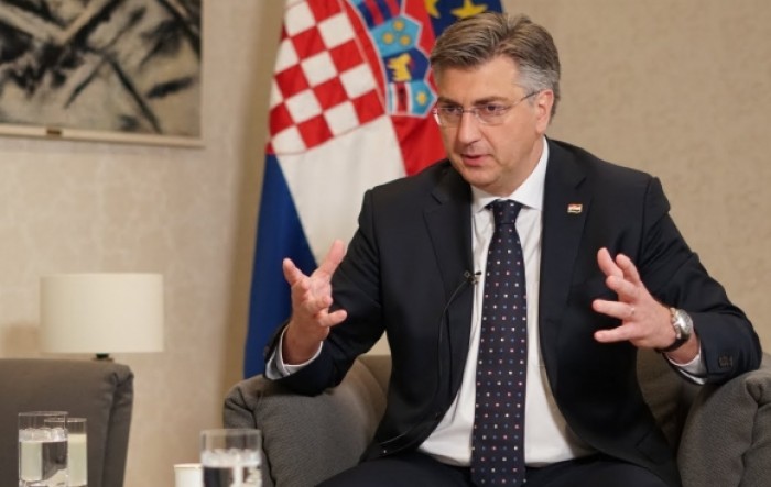 Plenković: Vlada ublažava paketom mjera udar na standard građana