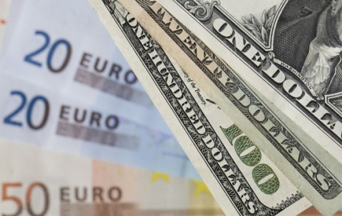 Euro gotovo nepromijenjen prema dolaru