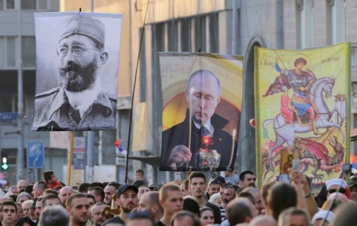 Beograd: Prosvjednici protiv EuroPridea nosili slike Draže Mihailovića