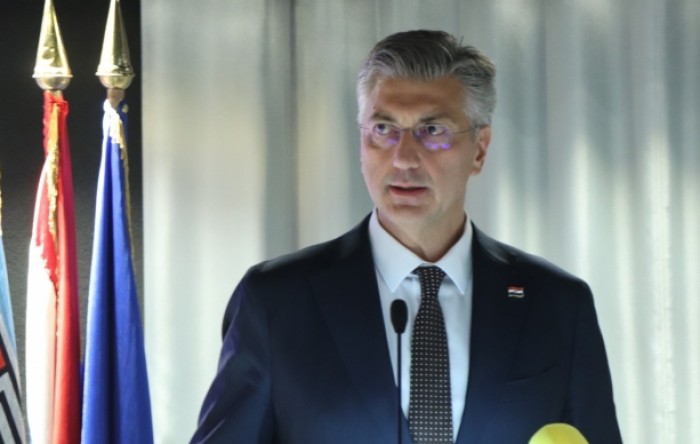 Na Plenkovićev zahtjev EU promijenio zaključke o Crnoj Gori
