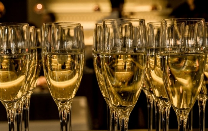Prodaja šampanjca u 2020. pala 18 posto