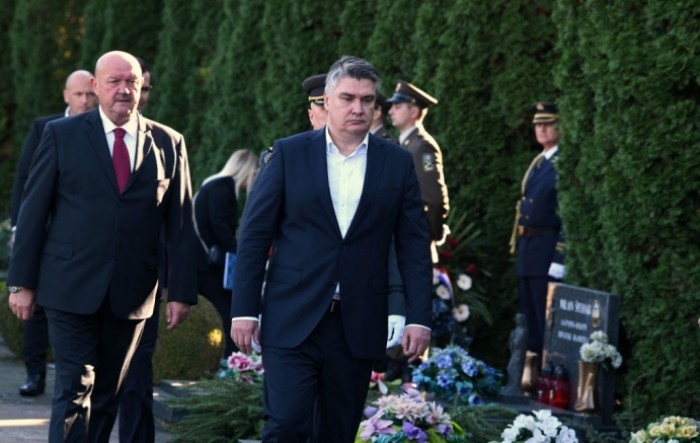 Milanović se sastao s Dobronićem pa pozvao vladu da osigura funkcioniranje pravosuđa