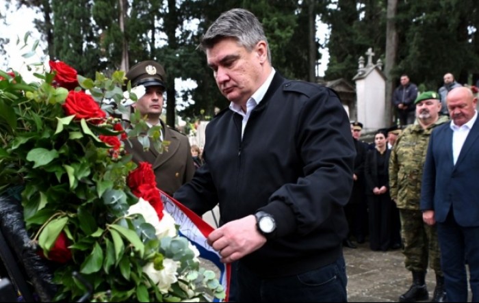 Milanović potpisao odluke o imenovanju časnika Oružanih snaga