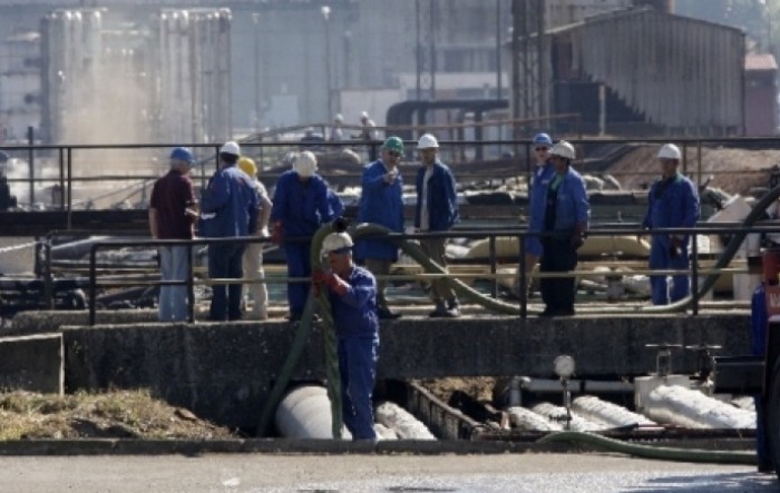Rafinerija Sisak će nakon otkaza prepoloviti broj zaposlenih