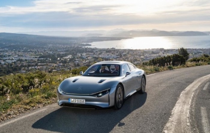 Mercedes će graditi brze punionice za električne automobile u Francuskoj i Njemačkoj