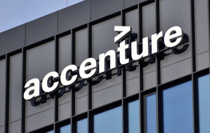 Dionice Accenturea skaču nakon objave plana za otpuštanjem 19.000 ljudi