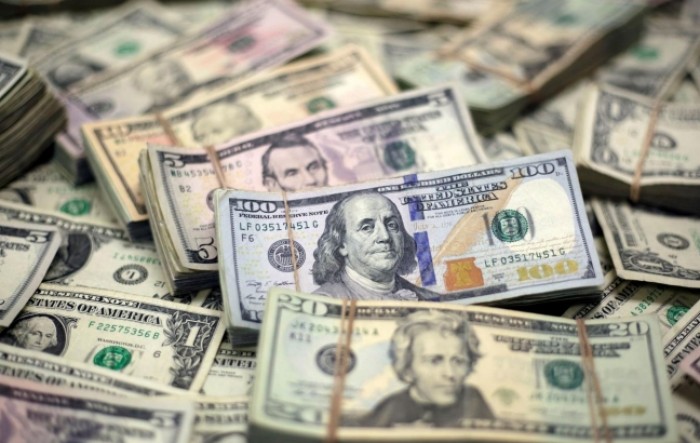 Dolar ojačao, središnje banke popuštaju monetarnu politiku