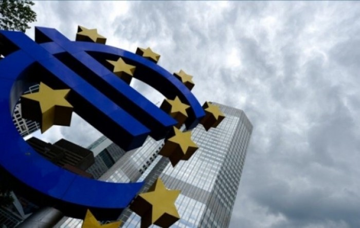 ECB spreman tolerirati veću inflaciju, blago smanjuje kriznu kupnju obveznica