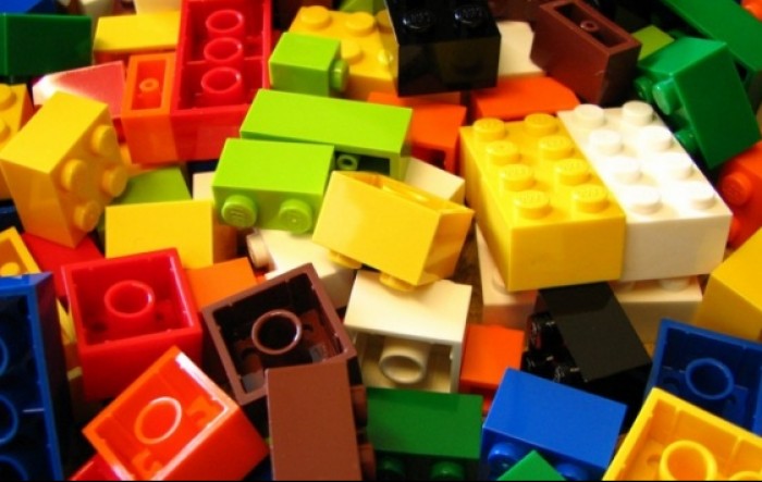 Lego: Internetska prodaja zaslužna za rast prihoda