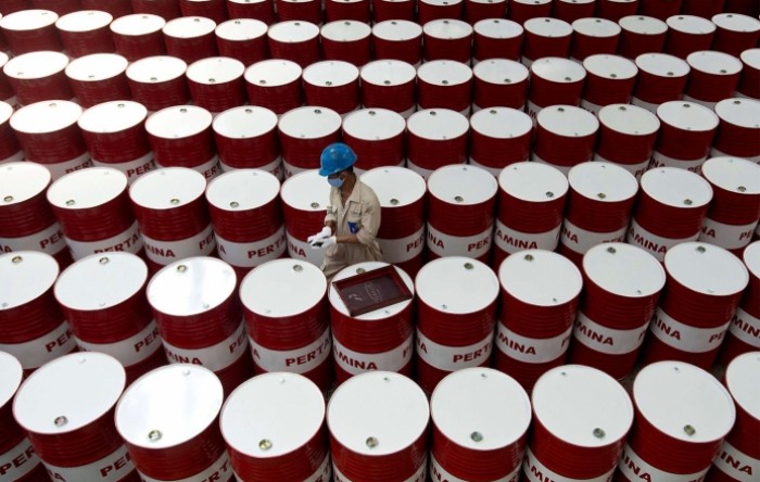 Zabrinutost zbog zaključavanja u Europi spustila cijene nafte ispod 62 dolara