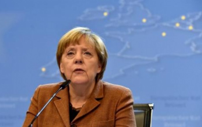 Merkel negativna na koronavirus