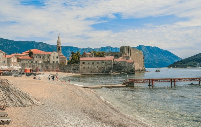 Crna Gora: Neostvariv rast od 5,7%, teško do milijarde od turizma