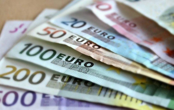 Monstat: Prosječna plata u maju iznosila 518 eura