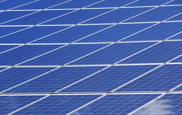 Simson: EU ne može zabraniti uvoz solarnih panela