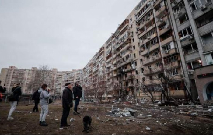 U napadu dronovima u Kijevu oštećene dvije upravne zgrade