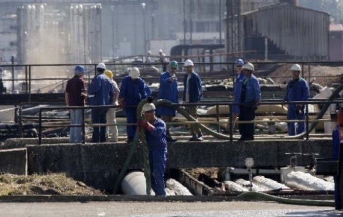 Radnici branitelji iz sisačke Rafinerije Ine očituju se o ponuđenim otpremninama