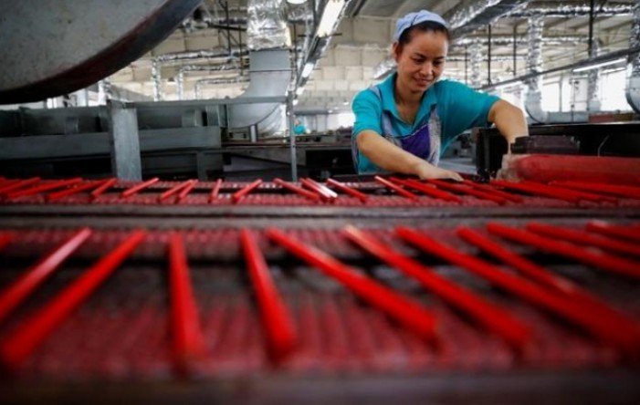 U prvom kvartalu svi industrijski sektori u Kini u padu, osim prehrambenog i duhanskog