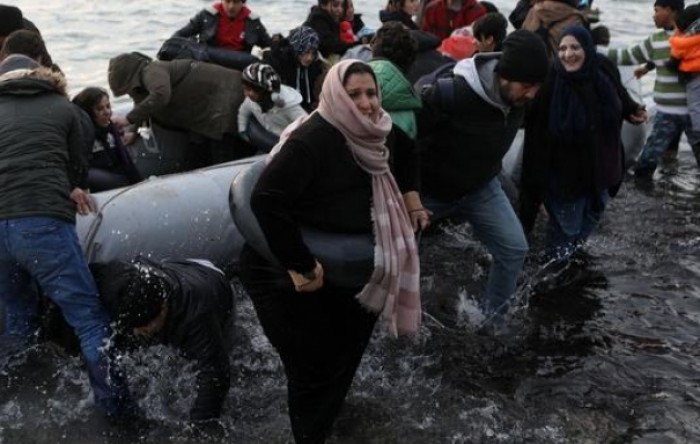 Stotine migranata probile kopnenu i morsku granicu Grčke, neki već na Lezbosu
