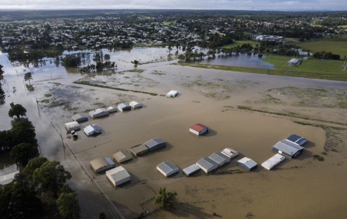Zbog poplava uslijed obilnih kiša ljudi pobjegli iz Sydneyja