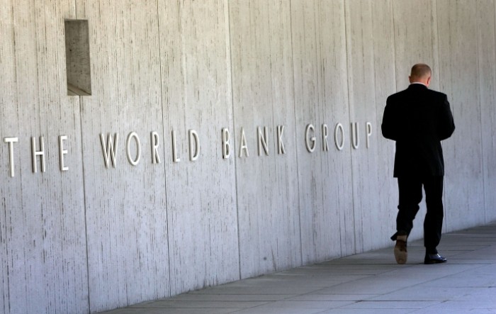 Svjetska banka osigurala 12 milijardi dolara za borbu protiv covida-19