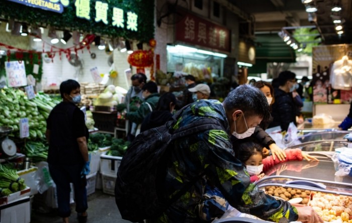 Nova studija: Prvi slučaj covida-19 prodavač na tržnici u Wuhanu