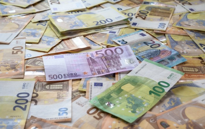 Javni dug Srbije od marta 2020. raste 117 evra u sekundi