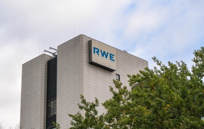 RWE: Unatoč padu prihoda potvrđene prognoze; uzlet dividende