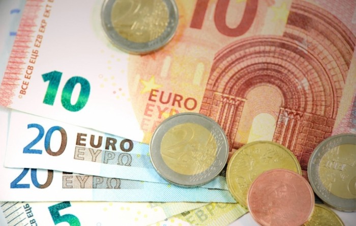 Prosječna neto plaća za studeni 1.208 eura