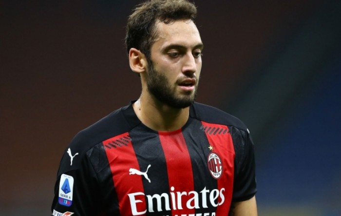 Milan ponudio Calhanogluu četiri milijuna eura po sezoni
