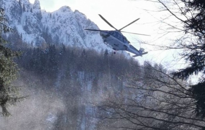 Tri alpinista poginula u lavinama u Kamniško-Savinjskim Alpama