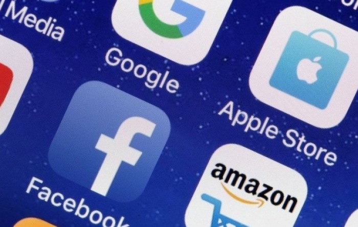 Facebook i Amazon bilježe rast prihoda i broja korisnika