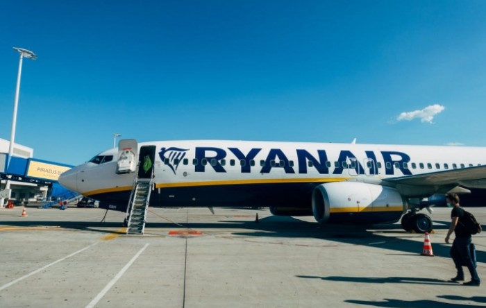 Ryanair zbog omikrona smanjio ovogodišnje poslovne procjene
