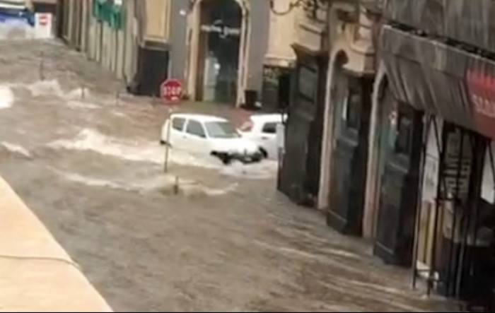 Istočna Sicilija pogođena kišama i poplavama, još jedna žrtva