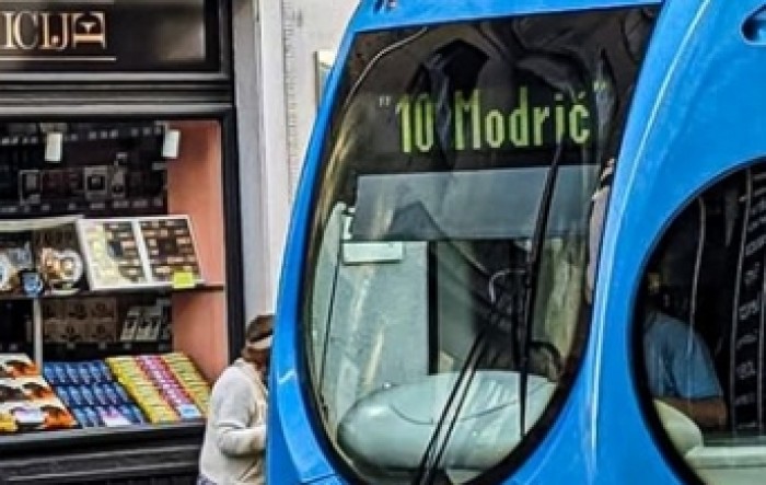 Zagrebom vozi Modrićev tramvaj 