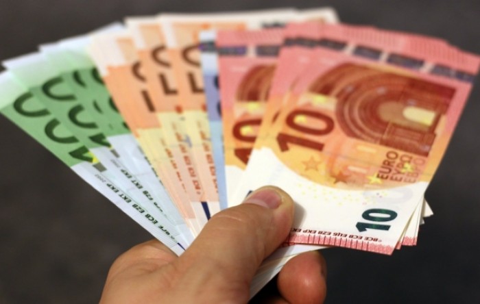 Banke u eurozoni planiraju postrožiti kriterije za odobravanje kredita tvrtkama