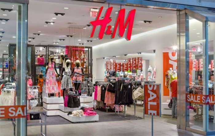 H&M: Skromniji popusti poduprli prihod i dobit