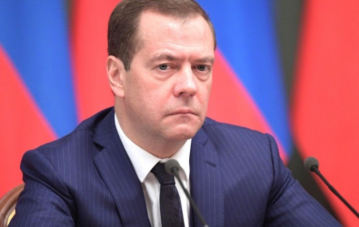 Medvedev: Europu čekaju prazne police, hiperinflacija i bankrot