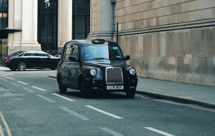 Uber želi slavne londonske crne taksije