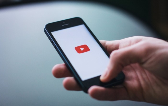 YouTube postrožio politiku prema medicinskim dezinformacijama