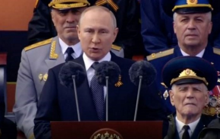 Putin od vojnih zapovjednika traži prijedloge u vezi s Ukrajinom