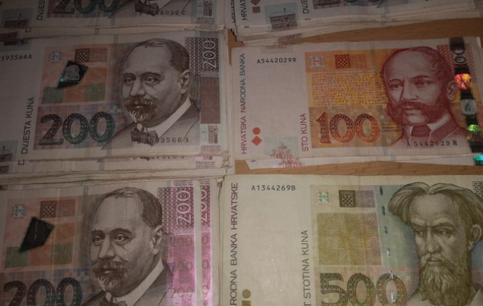 Hrvati u kriznoj godini uštedjeli 20 milijardi kuna