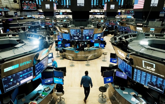 Wall Street oštro pao, niz razloga za zabrinutost