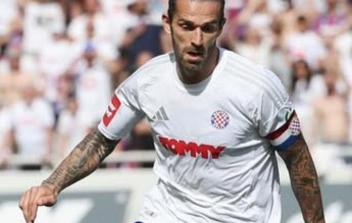Dinamovi navijači objavili statistiku: Evo koliko penala je u Ligi 10 dosuđeno za Dinamo, a koliko za Hajduk i Rijeku