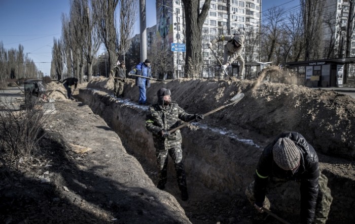 Rusi sve bliže Kijevu, poručuju da su pošiljke oružja Ukrajini legitimne vojne mete
