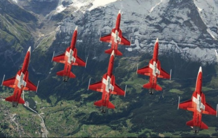Neutralna Švicarska odlučuje o kupnji novih borbenih aviona