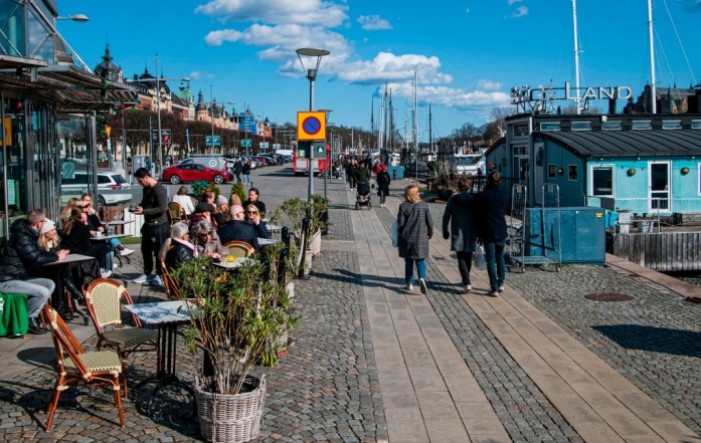 Švedska ograničila okupljanja na osam ljudi