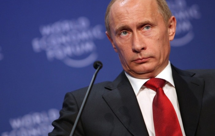 Putin: Rusija ne planira lockdown unatoč velikom broju umrlih