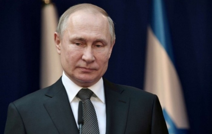 Putin kaže da je u 2021. godini odlučno branio ruske interese