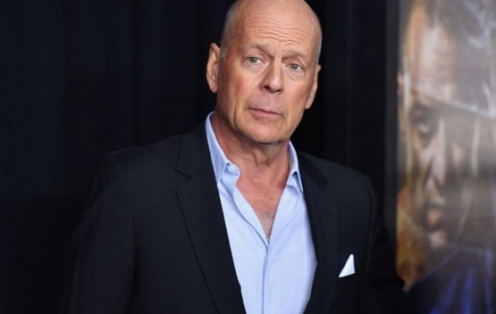 Bruce Willis boluje od demencije